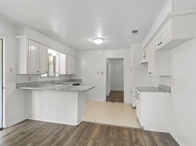 3528 N Beaton Street, Corsicana, TX 75110