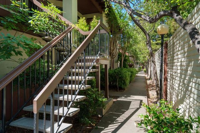 466 Costa Mesa Terrace D, Sunnyvale, CA 94085