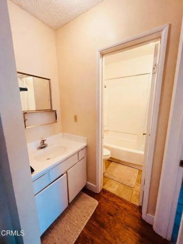 1497 W 29th Street West 1, Los Angeles, CA 90007