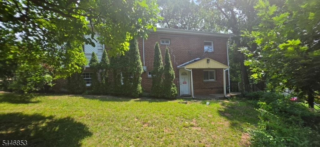 70 Wood Ave, Woodbridge Twp., NJ 08830 — exterior
