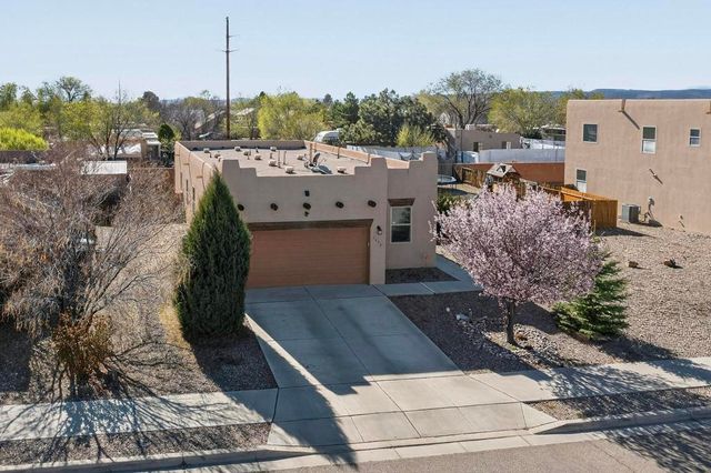 3074 FLORAS DEL SOL, Santa Fe, NM 87507