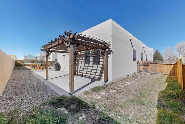 3074 FLORAS DEL SOL, Santa Fe, NM 87507