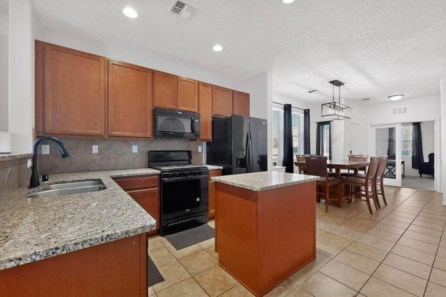 3074 FLORAS DEL SOL, Santa Fe, NM 87507