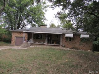 2215 Tibbitt Street, Alton, IL 62002