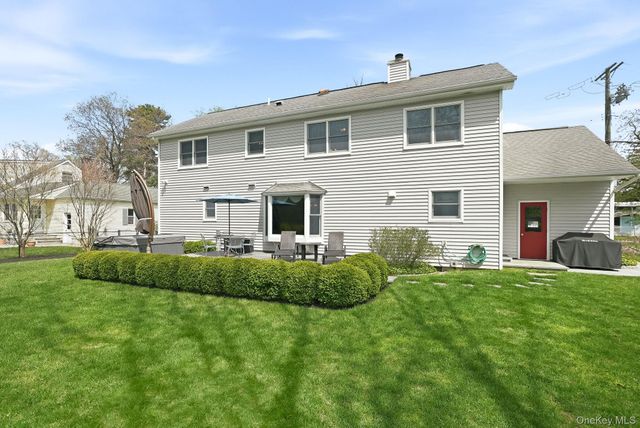 73 Sunset Road, Montrose, NY 10548