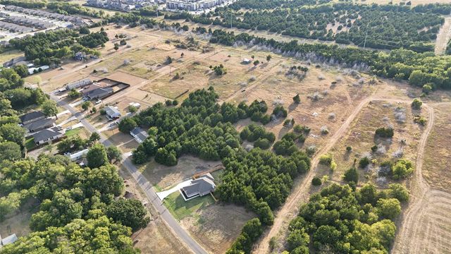124 W Overhill Drive, Glenn Heights, TX 75154
