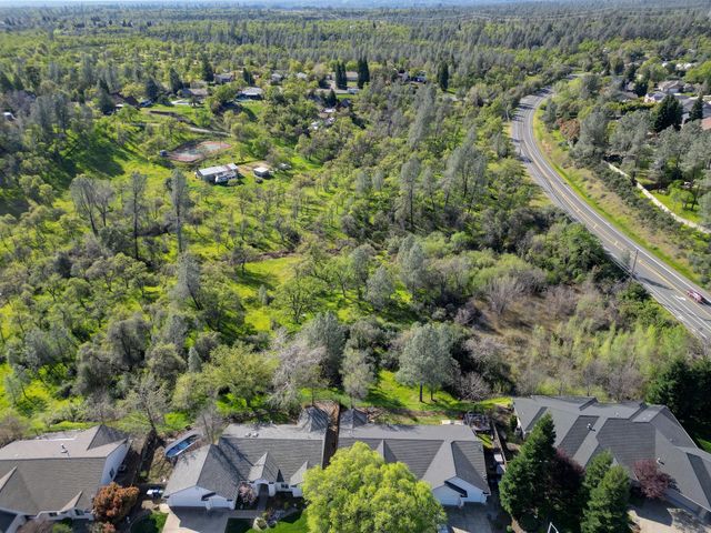 16928 Campo Calle, Redding, CA 96001