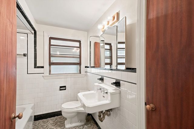 21 North Shore Ave, Danvers, MA 01923