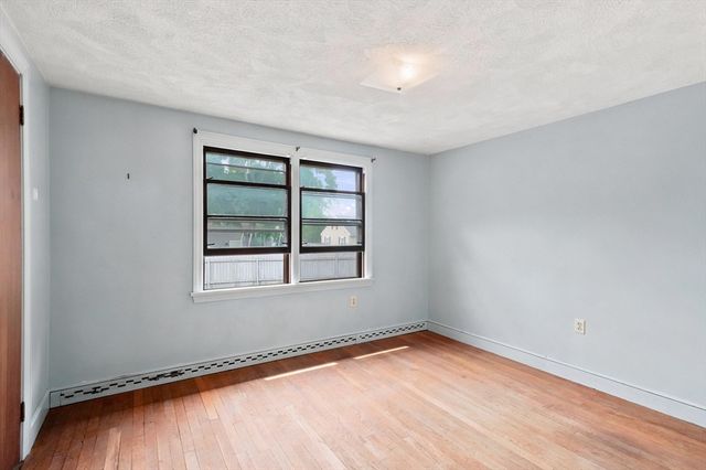 21 North Shore Ave, Danvers, MA 01923