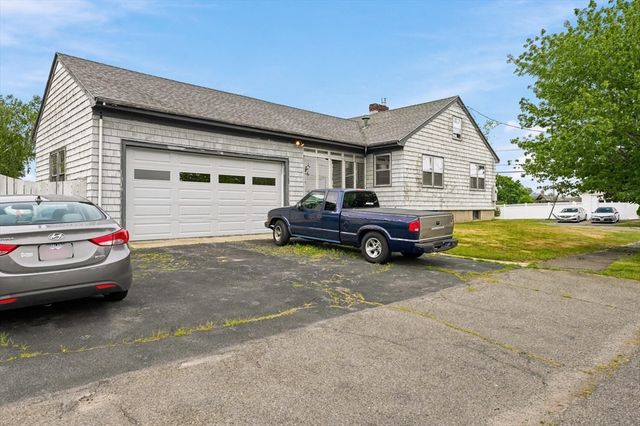 21 North Shore Ave, Danvers, MA 01923