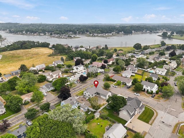 21 North Shore Ave, Danvers, MA 01923
