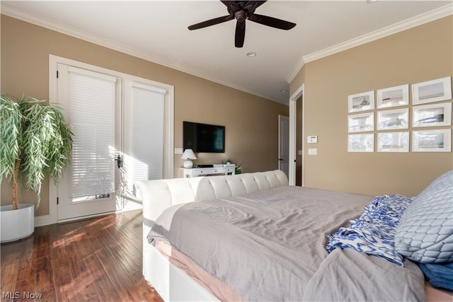 1124 Laurel Green Drive NE, North Canton, OH 44720