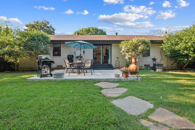 206 Allenwood Drive, Allen, TX 75002