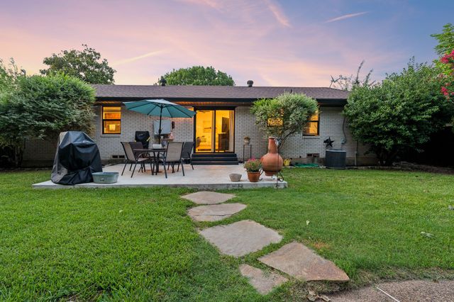 206 Allenwood Drive, Allen, TX 75002