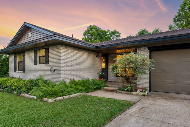 206 Allenwood Drive, Allen, TX 75002