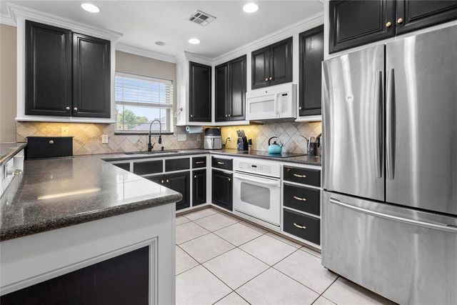 11133 Burning Oaks Drive, Oklahoma City, OK 73150
