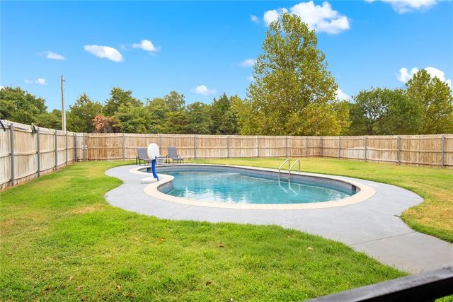 11133 Burning Oaks Drive, Oklahoma City, OK 73150