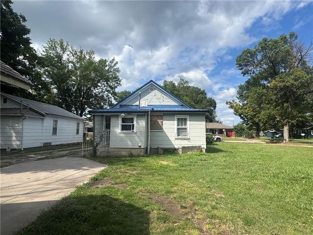 109 W 22nd Street, Pittsburg, KS 66762
