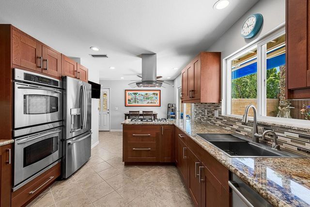 3105 Cambridge Court S, Palm Springs, CA 92264