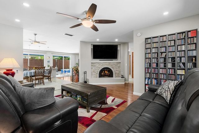 3105 Cambridge Court S, Palm Springs, CA 92264