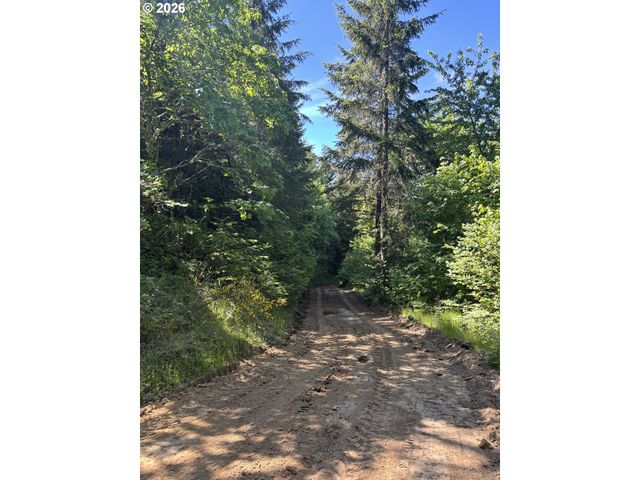 Erickson Rd, Eugene, OR 97402