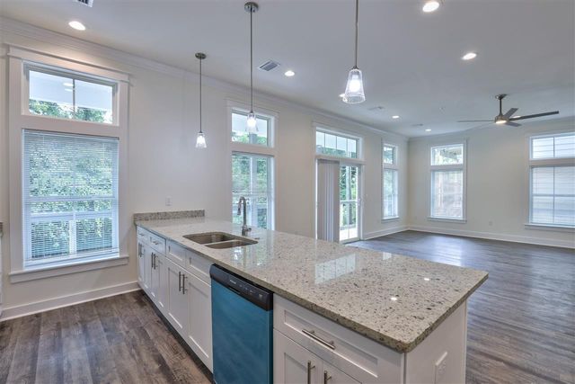 429 Saint Francis St Apt 3, Tallahassee, FL 32301