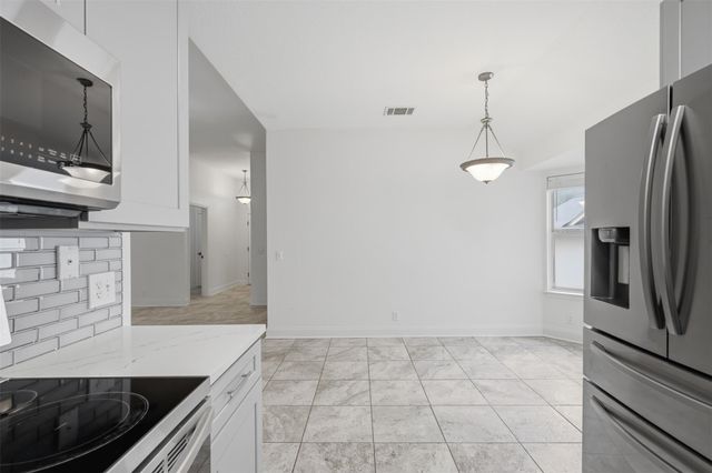 108 Songbird CT, Cedar Creek, TX 78612