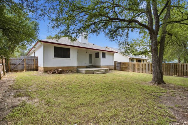 108 Songbird CT, Cedar Creek, TX 78612