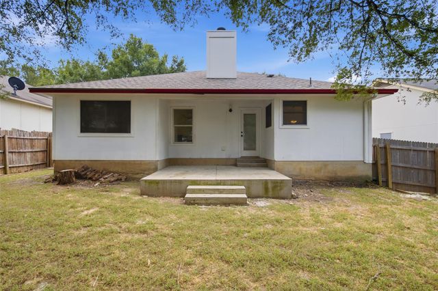 108 Songbird CT, Cedar Creek, TX 78612