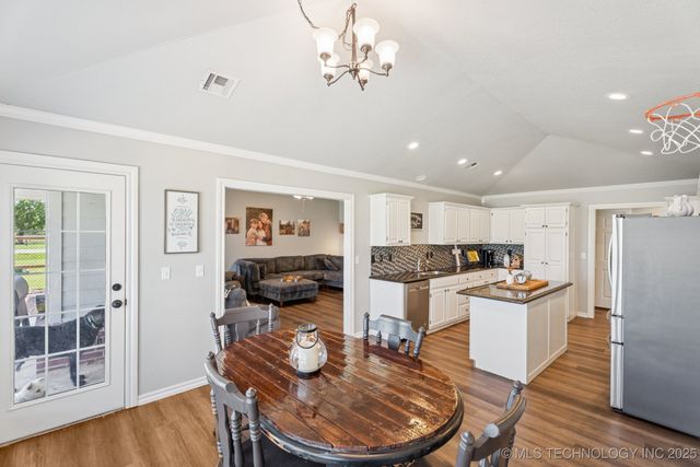 7051 E 150th Street N, Collinsville, OK 74021