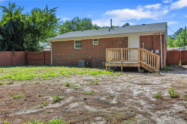 107 Beazley DR, Portsmouth, VA 23701