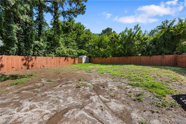 107 Beazley DR, Portsmouth, VA 23701
