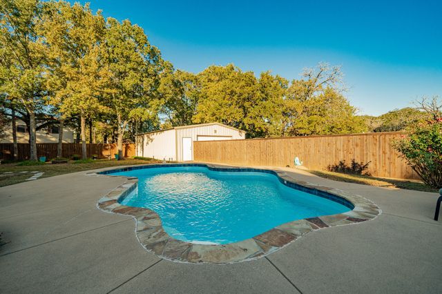 181 Vz County Road 3528, Wills Point, TX 75169