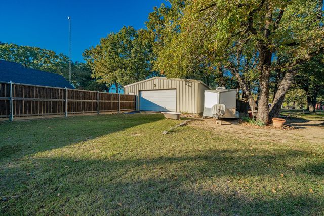 181 Vz County Road 3528, Wills Point, TX 75169