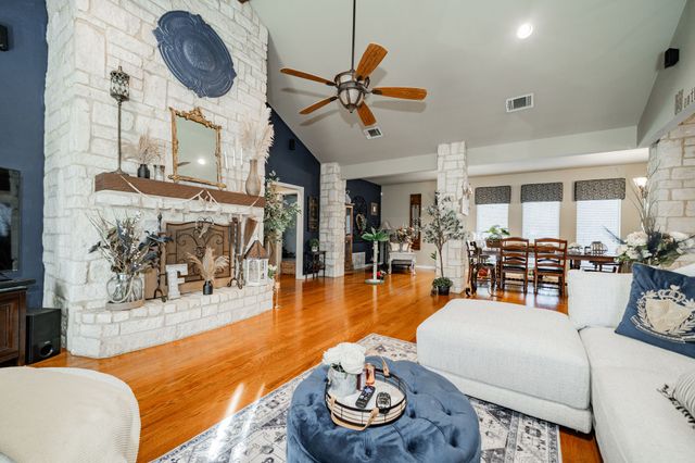 181 Vz County Road 3528, Wills Point, TX 75169