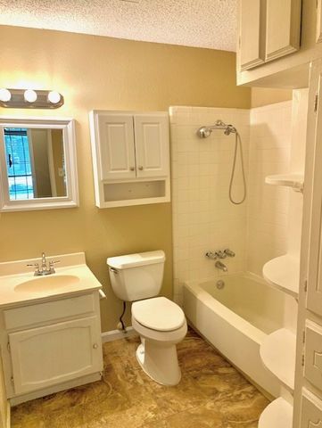 1301 N Knowles Drive, Saginaw, TX 76179