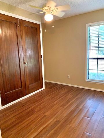 1301 N Knowles Drive, Saginaw, TX 76179