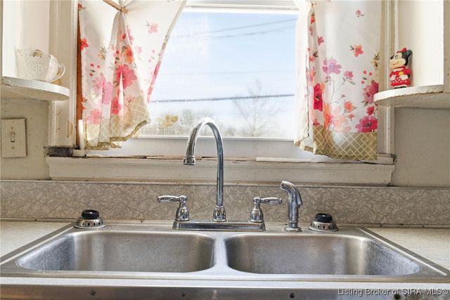 211 Virginia Court, New Albany, IN 47150