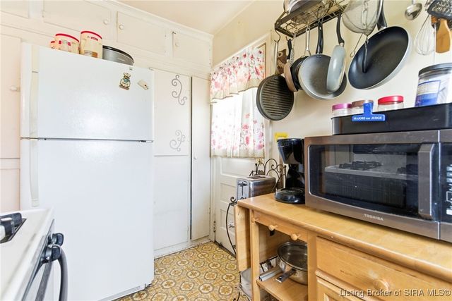 211 Virginia Court, New Albany, IN 47150