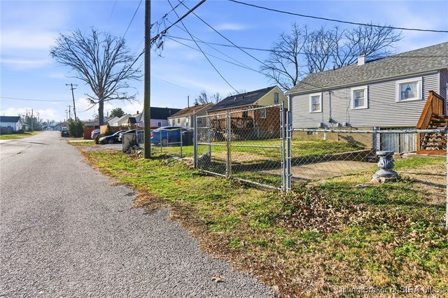 211 Virginia Court, New Albany, IN 47150