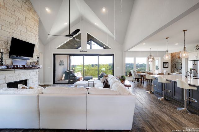 12330 Cross Cut, Helotes, TX 78023
