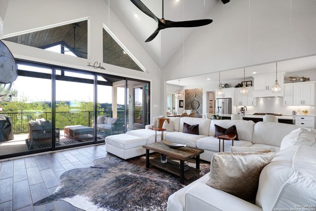12330 Cross Cut, Helotes, TX 78023
