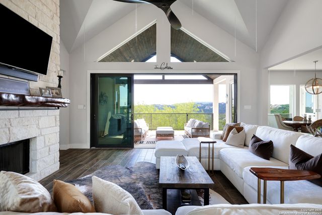12330 Cross Cut, Helotes, TX 78023