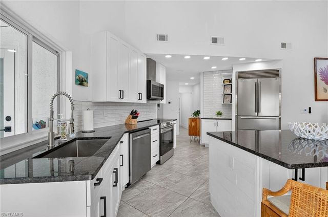 4225 2nd AVE, Cape Coral, FL 33914