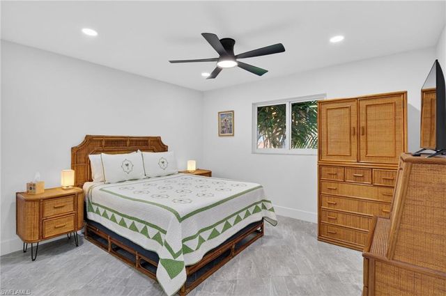 4225 2nd AVE, Cape Coral, FL 33914
