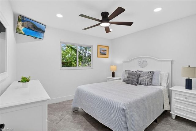 4225 2nd AVE, Cape Coral, FL 33914