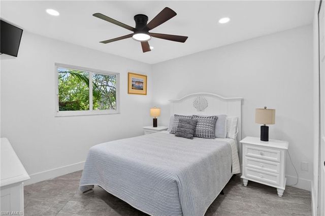 4225 2nd AVE, Cape Coral, FL 33914