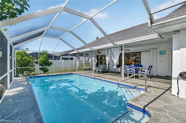 4225 2nd AVE, Cape Coral, FL 33914