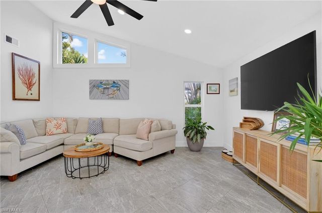 4225 2nd AVE, Cape Coral, FL 33914