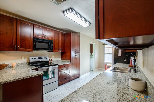 209 Brookway Drive, Killeen, TX 76542